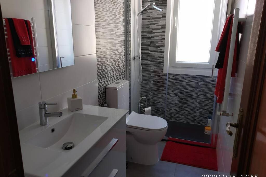Piso Cerca De Playa Samil Apartment Vigo Bagian luar foto